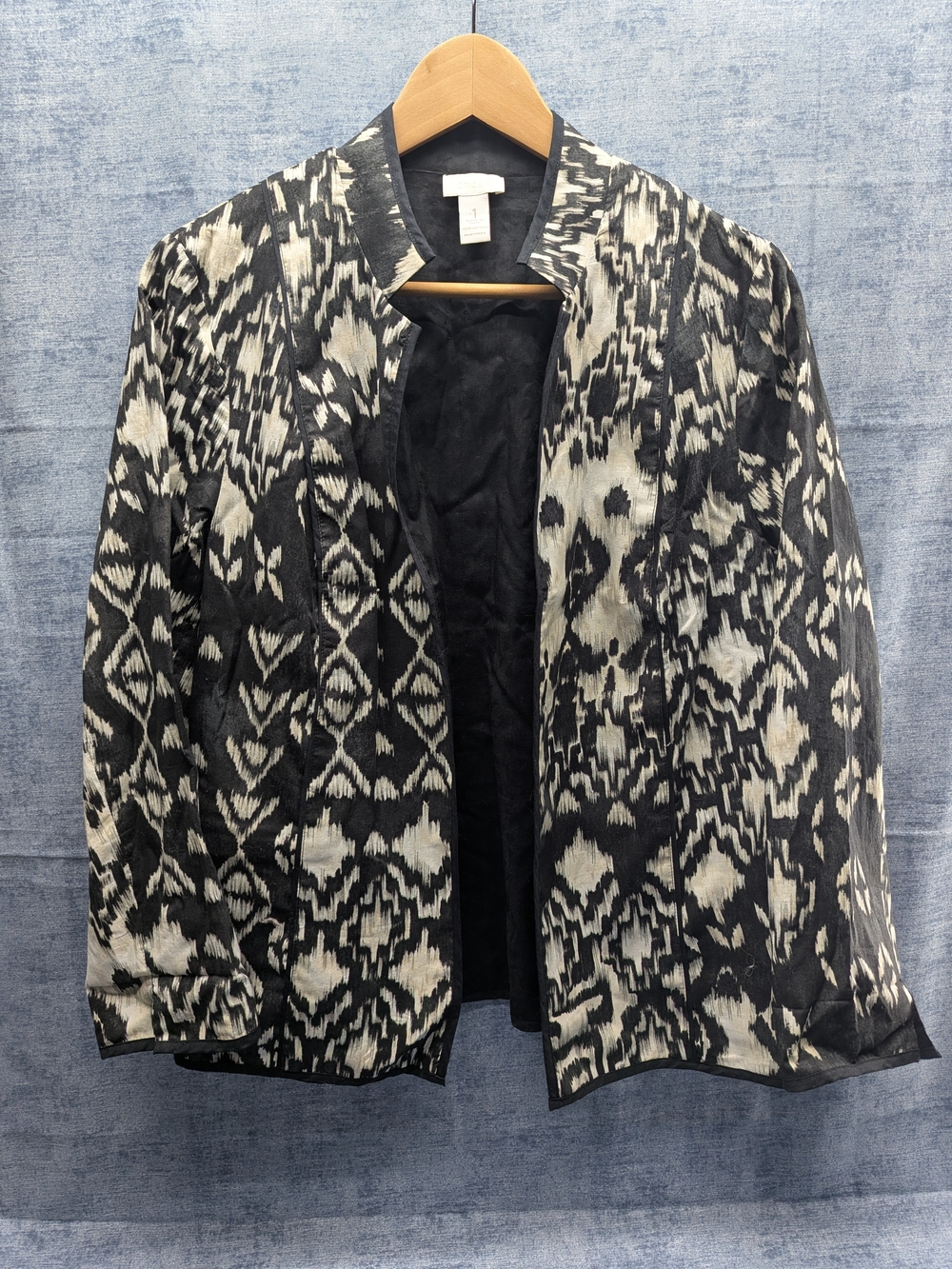 Chico's Blazer Jacket Ikat Print Cotton Open Front Sz 1 Black White Lightweight